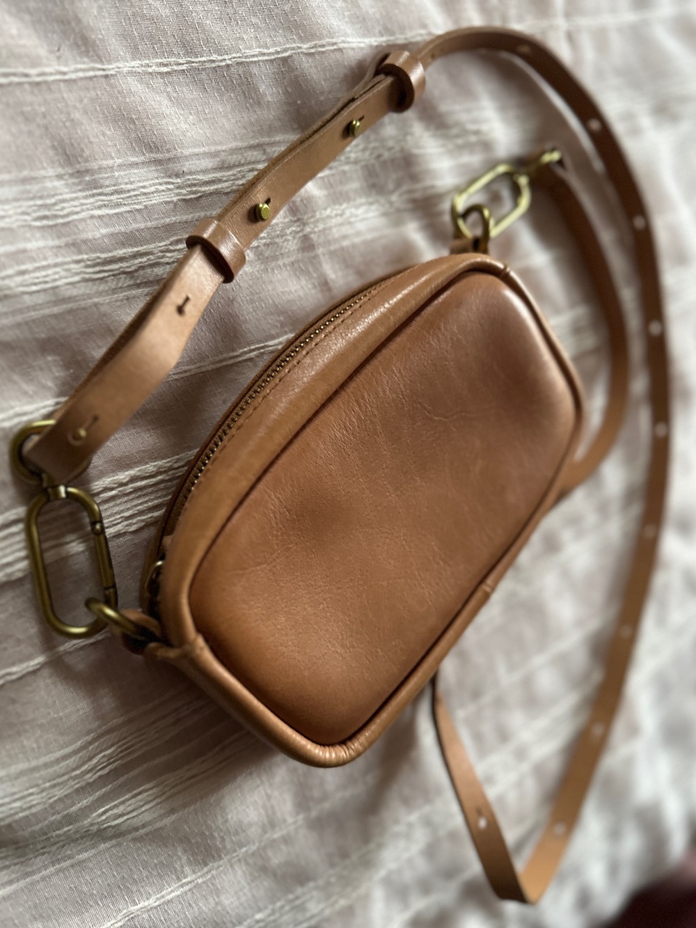 MADEWELL The Leather Carabiner Mini Crossbody Bag | Warm Hickory Tan - Picture 14 of 14